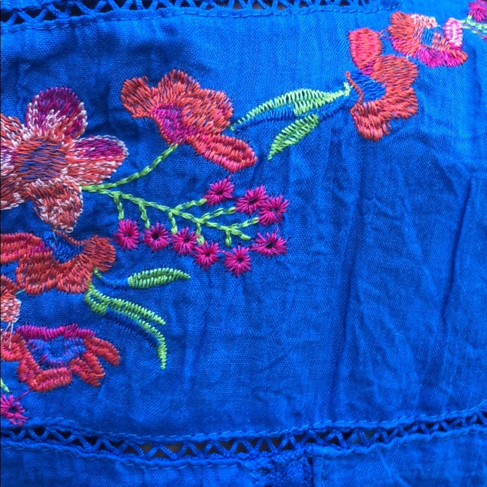 Embroidered Top - Picture 5 of 8
